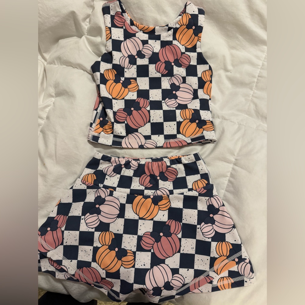Made by Molly Disney Checkered Crop Top and Shorts Set with Pumpkin Print. 3t/4t